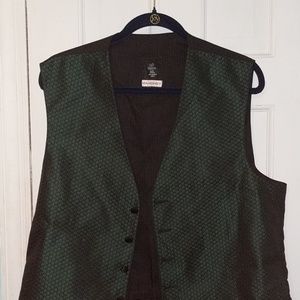L&M fashions men's vest M/L